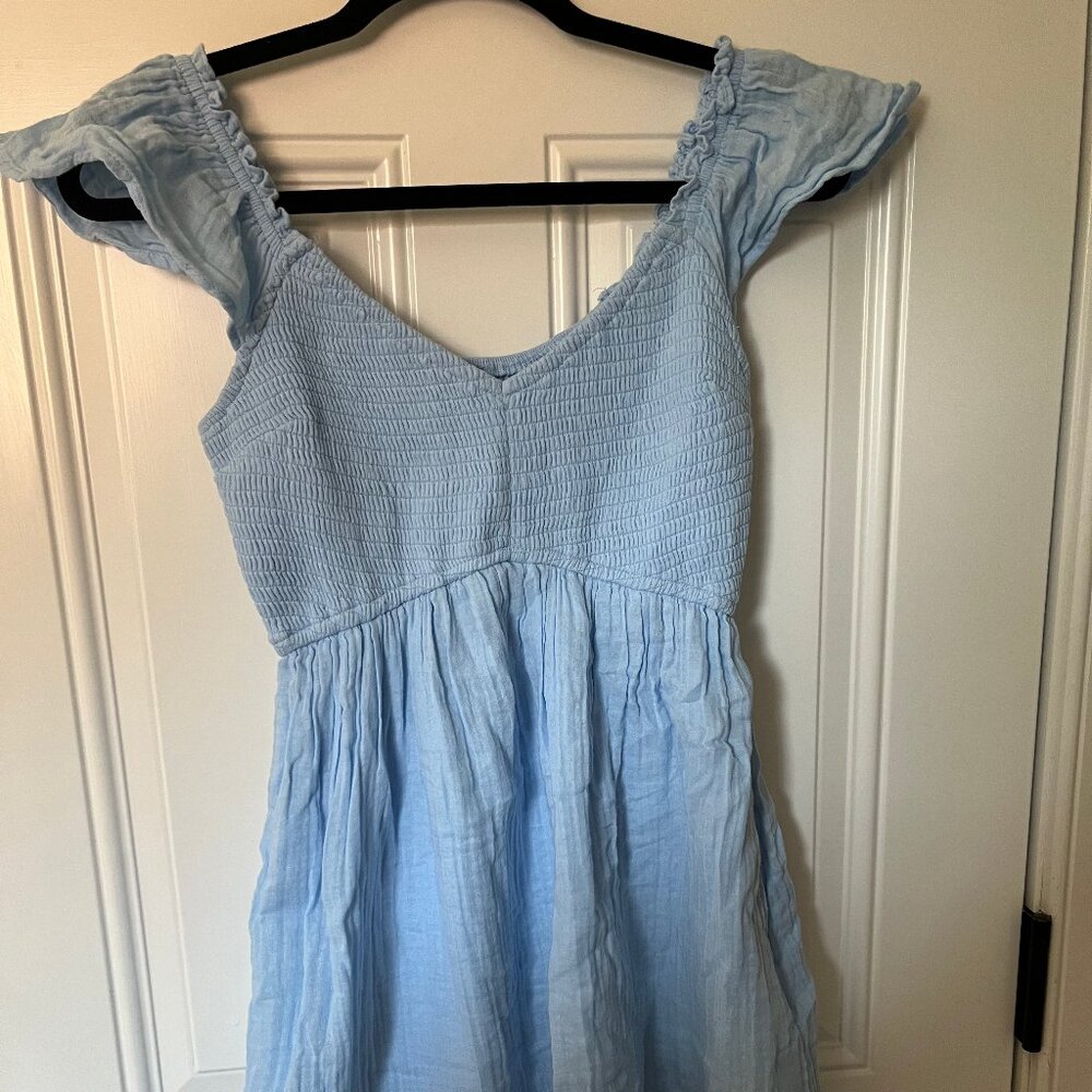 EUC Flutter Sleeve smocked Hollister Dress/Romper